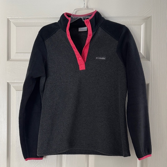 Columbia Sweaters - Columbia Women's Black Sweater with Pink Trim